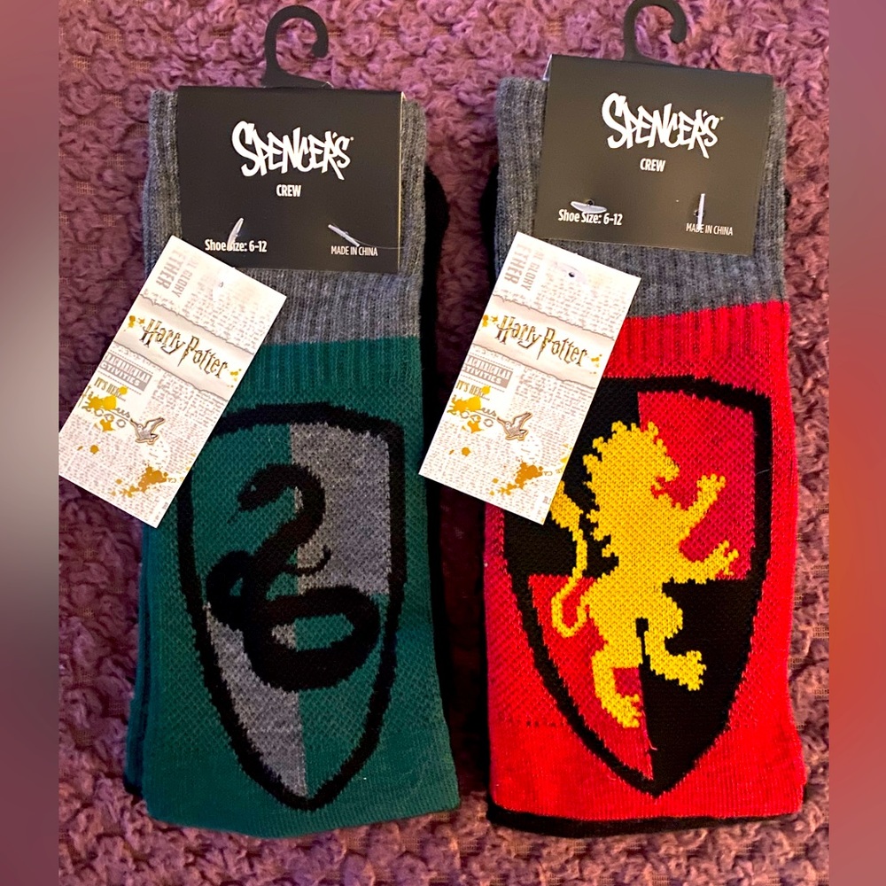 NWT Spencer’s Harry Potter Gryffindor and Slytherin Crew Socks.